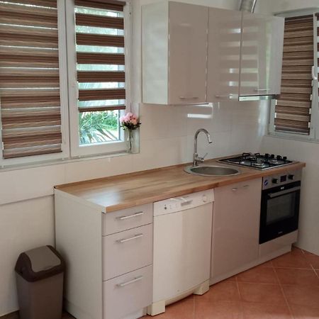 Apartmani Nikola ビオグラード・ナ・モル エクステリア 写真