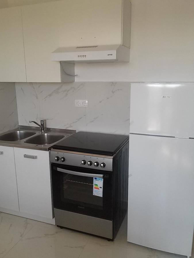 Apartmani Nikola ビオグラード・ナ・モル エクステリア 写真