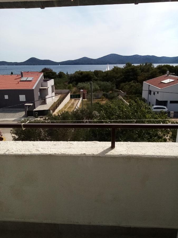 Apartmani Nikola ビオグラード・ナ・モル エクステリア 写真