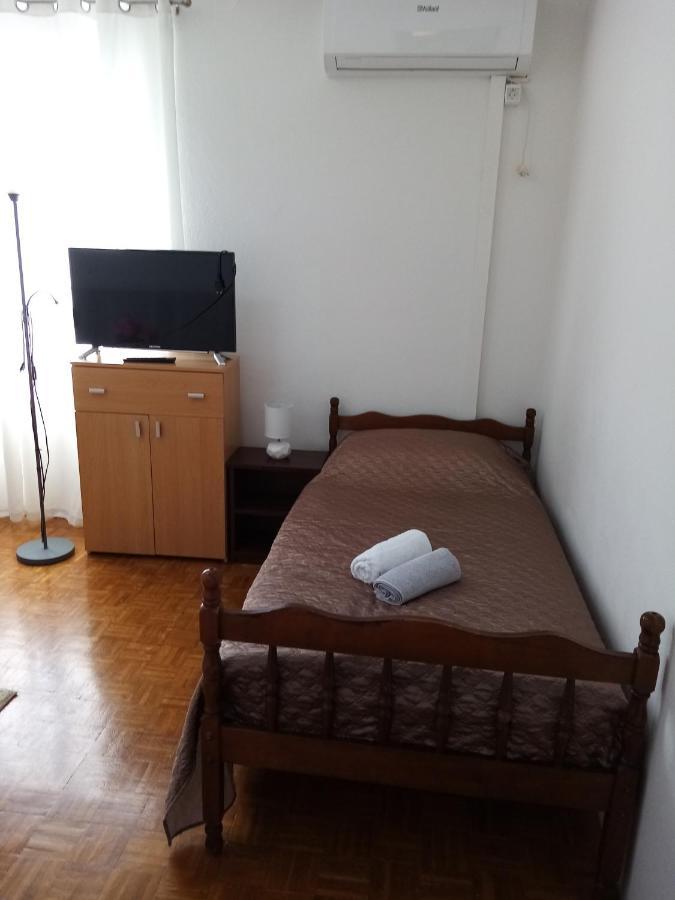 Apartmani Nikola ビオグラード・ナ・モル エクステリア 写真