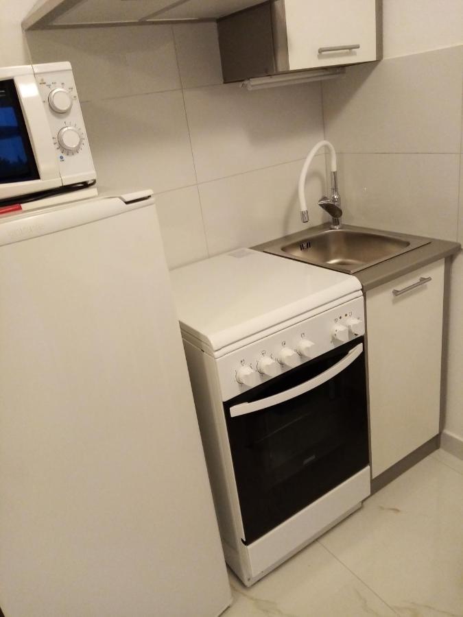 Apartmani Nikola ビオグラード・ナ・モル エクステリア 写真