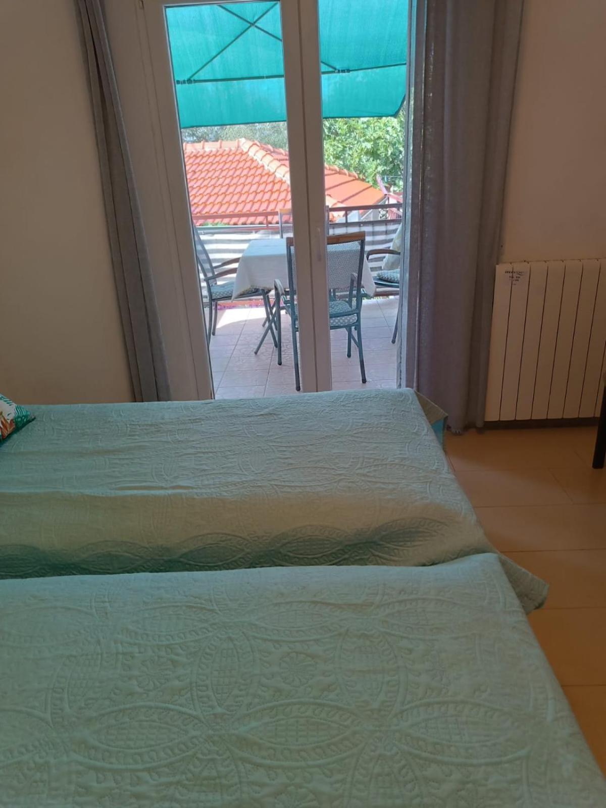 Apartmani Nikola ビオグラード・ナ・モル エクステリア 写真