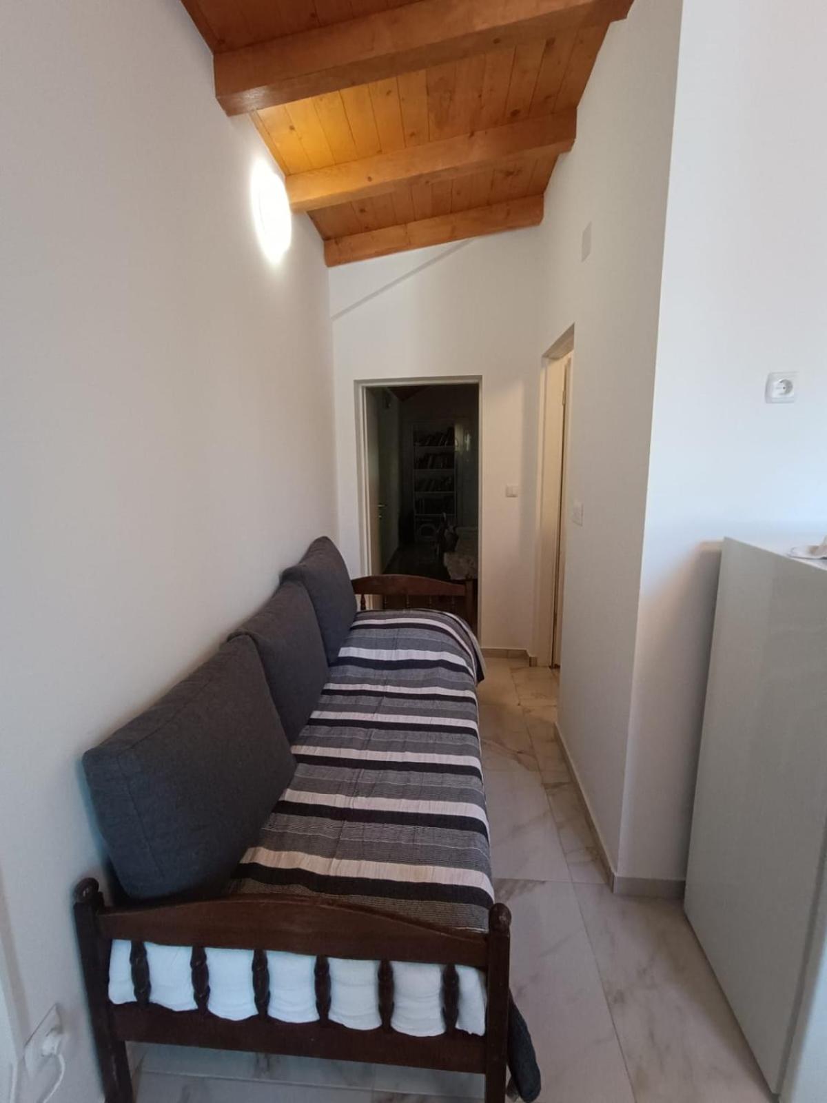 Apartmani Nikola ビオグラード・ナ・モル エクステリア 写真